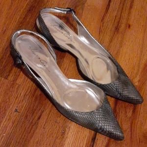Kenneth Cole blue/gray leather flats. Size 8.5.